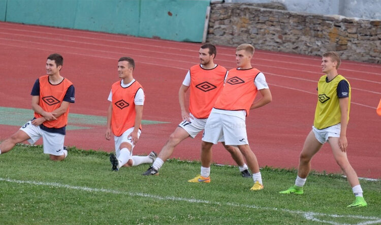 Как ФК Волгодонск выступает в Любительской лиге 2003 году