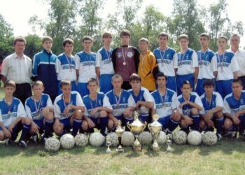 Команда «Спецкомплект» город Красный Сулин, Ростовская область – победитель Кубка «Кожаный мяч» России 2004 года в возрастной группе 1989 года рождения