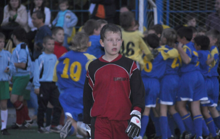 Вратарь СДЮСШОР7 Ростов Максим Повесмо еле скрывает слезы Футбол ЮФОСКФО Вратарь СДЮСШОР 7 Ростов Максим Повесмо еле скрывает слезы