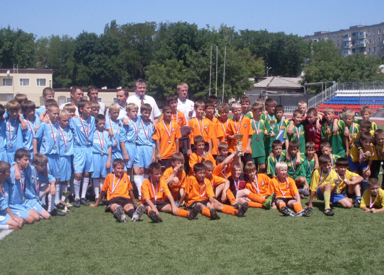 Первенство Ростовской области ДЮСШ 1998 г в 2010 году Лето Футбол ЮФОСКФО Первенство Ростовской области ДЮСШ 1998 г. в 2010 году — Лето