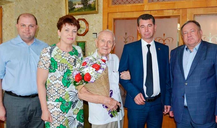 В 2016 году Почетный гражданин города Борис Иванович Головец отметил 89 летие