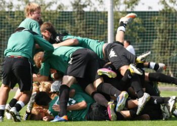 Ребята из «Краснодара» не оставили шансов своим соперникам, забив владикавказцам пять мячей, а ростовчанам - семь