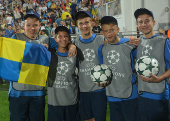 / Приезд голландского Аякса в Ростов стал большим праздником для мальчишек