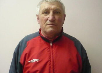 Петр Сергеевич Есипко - очерк о футболисте и тренере