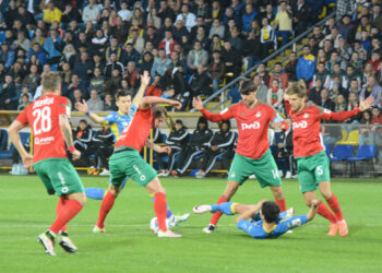 Какие делать ставки, чтобы проигрыш в букмекерской конторе стал минимальный?