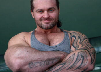 Культурист Денис Борисов стал блогером