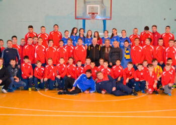 Сергей Андреев высоко оценил условия тренировок юных футболистов в Новошахтинске