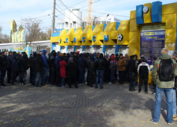 Услуга дистанционной покупки билета на футбол становится популярной у болельщиков