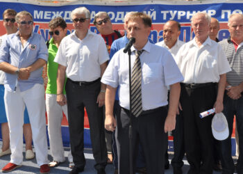 карим казимович бабаев (четвертый справа) 2014 год