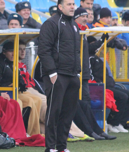 Авторитетный романтик Новый наставник Ростова Миодраг Божович против диктатуры но злоупотреблять своим доверием никому не позволяет5df251c8d7ff6jpeg Футбол ЮФОСКФО Какой новый наставник «Ростова» Миодраг Божович?