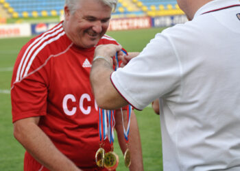 Скандальной получилась пресс-конференция министра спорта РО