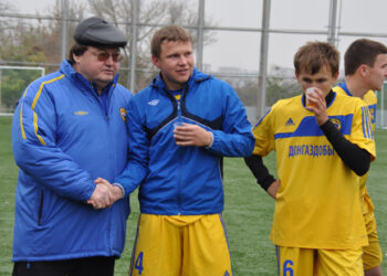 ФК «Ростов» наградил лучший любительский клуб России «Донгаздобычу»