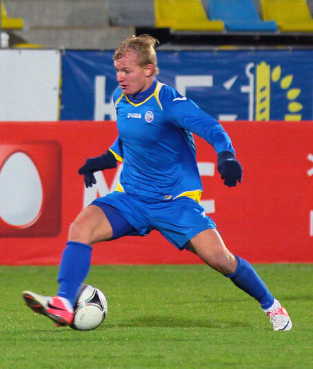 Форвард ФК Ростов Евгений Стариков Мы докажем что достойны играть в премьерлиге Футбол ЮФОСКФО Евгений Стариков: Мы докажем, что достойны играть в премьер-лиге