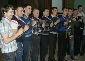 Футболистов Колоса из Аксайского р-на наградил депутат села