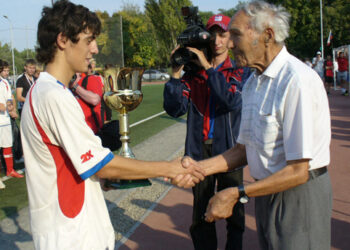 Молодежи нравится играть в Кубке губернатора (2010 год)