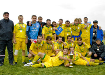 Команда «Учхоз Зерновое» Зерноградского района - победитель 1-й лиги Дона 2012 года