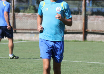 Полузащитник футбольного клуба «Ростов» Александр Шешуков