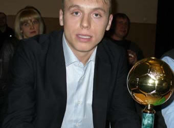 Футболист «Локомотива» Денис Глушаков получил приз «Гордость донского футбола»