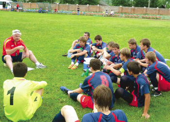 У нас нет взаимодействия между детскими футбольными школами и профессиональными командами