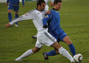 Ставки на футбол с мобильного телефона