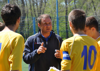 Первенства России по футболу среди юношеских команд 1993 г.р. нелюбительских клубов премьер-лиги и 1-го дивизиона ПФЛ