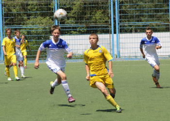 Юноши «Ростова»-1998 продолжают борьбу за путевку в финал ПР