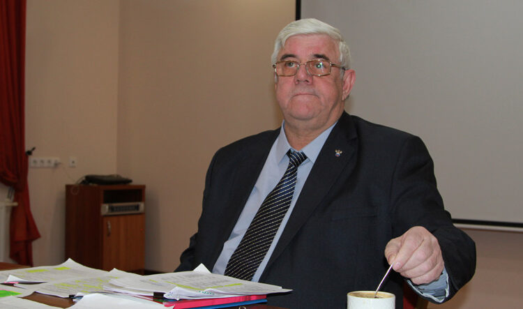 Руководитель Межрегионального общественного объединения Союз федераций футбола Южного и Северо Кавказского федеральных округов Лом Али Хусаинович Ибрагимов