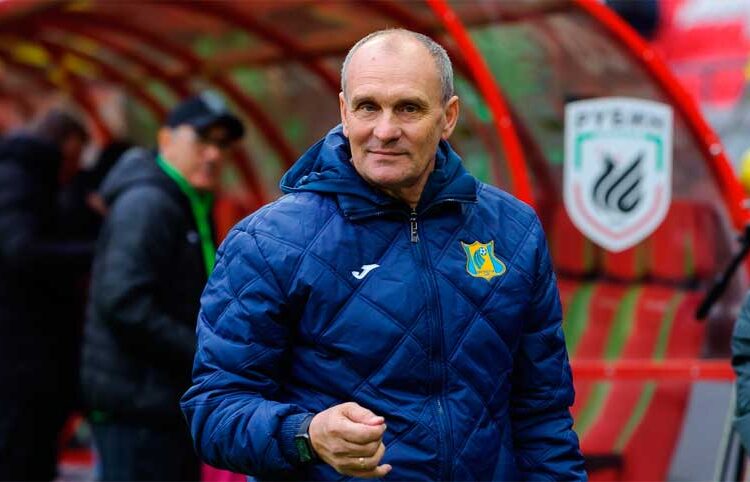 Виталию КАФАНОВУ 60 лет Футбол ЮФОСКФО Виталий Кафанов старший тренер ФК Ростов отметил 60 лет