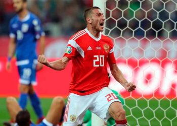 ФК Ростов пачками продает и покупает футболистов