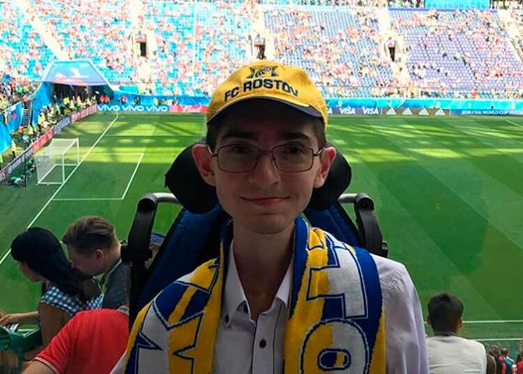 Болельщикколясочник Ростова Федор Тахтамышев Футбол ЮФОСКФО Болельщик колясочник ФК Ростов Федор Тахтамышев