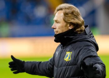 Валерий Карпин провел 100-й матч ФК Ростов