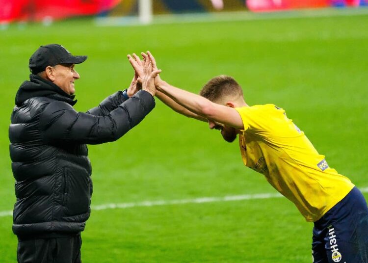 Принцип чехарды ФК Ростов поменял уже три тренера Футбол ЮФОСКФО 3 тренера за сезон ФК Ростов как это было