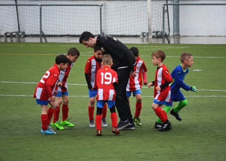 Реально ли найти работу в футбольной сфере Футбол ЮФОСКФО Как найти работу в футболе