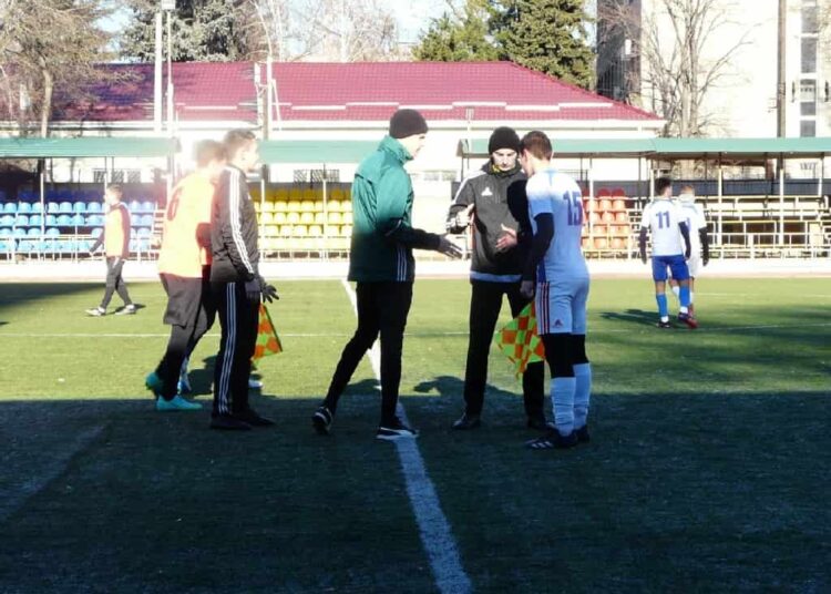 Зимнее первенство Щербатенко2022 как играют в Батайске фото Футбол ЮФОСКФО Зимний розыгрыш по футболу Щербатенко 2022 как играют в Батайске фото