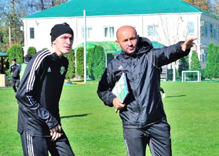 Дружба Майкоп какие задачи на сезон 20212022 ФНЛ2 Футбол ЮФОСКФО Кто ушел кто пришел зимой 2022 в клубе Дружба