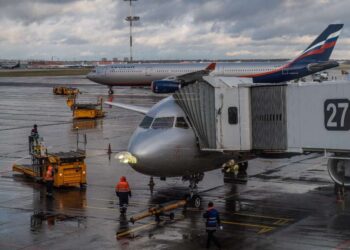 Отдых летом 2022: куда можно полететь в отпуск из России