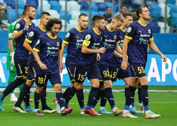 Победа Ростова в ННовгороде вывела на 3 место ﻿