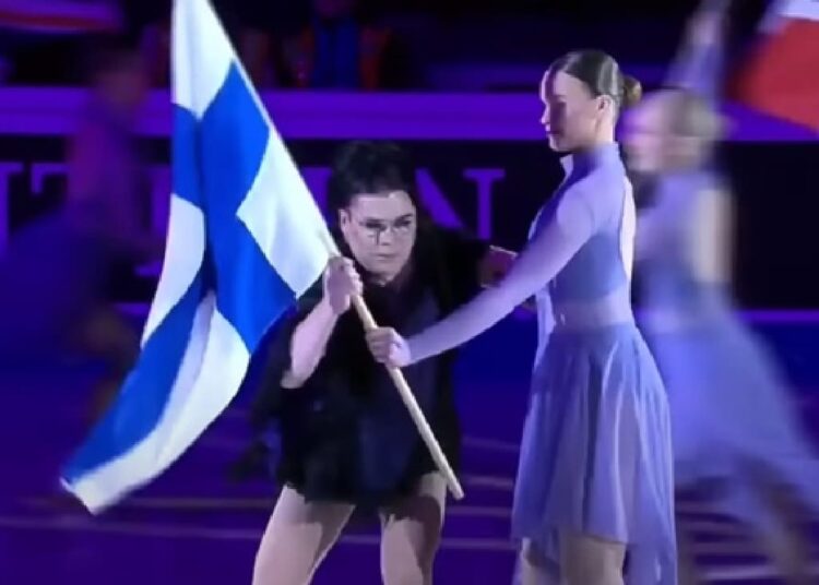 Оторопели от катания фигуристкитрансгендера на Евро2023 Футбол ЮФОСКФО Ужаснулись от катания фигуристки трансгендера на Евро 2023