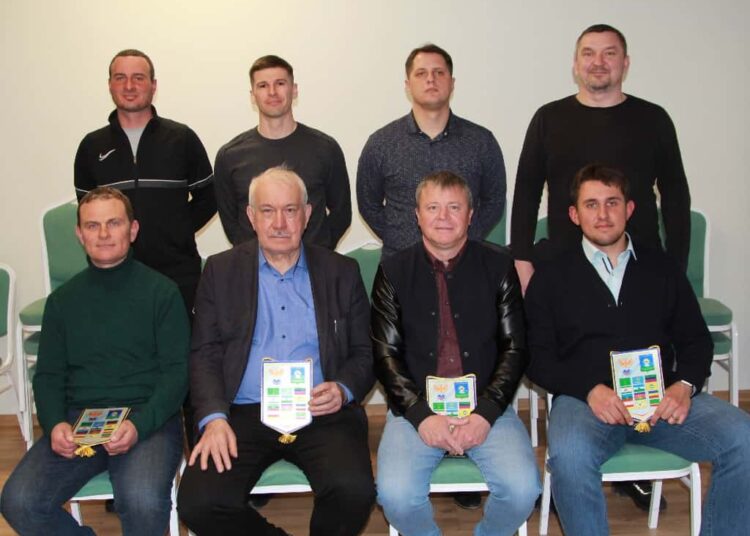 III Дивизион по футболу ЮФОСКФО 2023 г поделят на Север и Юг Футбол ЮФОСКФО Почему 3 дивизион ЮФО СКФО делят на Юг и Север в 2023 году