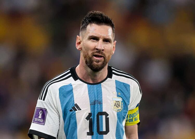 Лионель Месси получает награду The Best Уже второй раз Футбол ЮФОСКФО Лионелю Месси вручили награду The Best FIFA второй раз