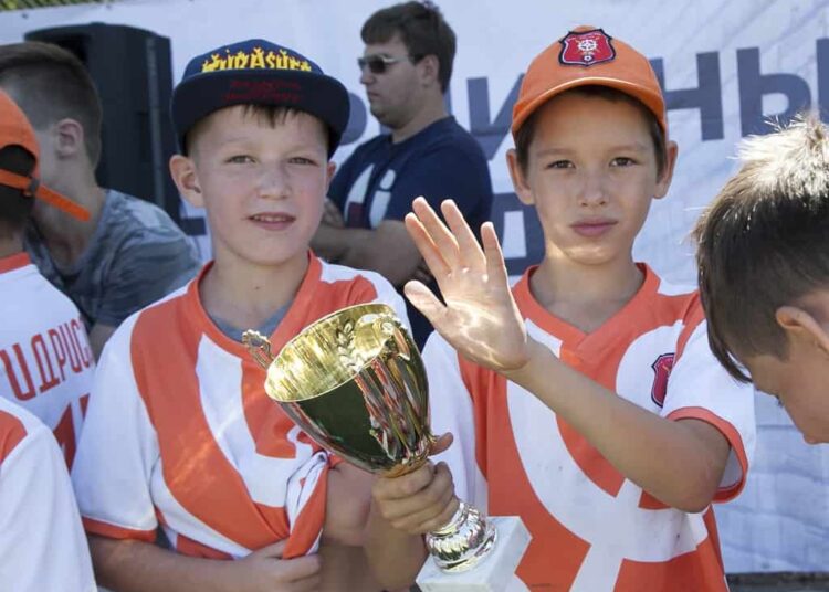 Минифутбол в школу 2002 г ЮфоСкфо 2014 год Футбол ЮФОСКФО Как проходит мини футбол в школу на Юге