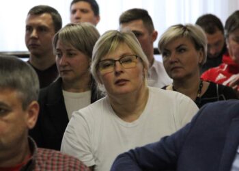 Какие женские команды побеждали в Чемпионате области футбола