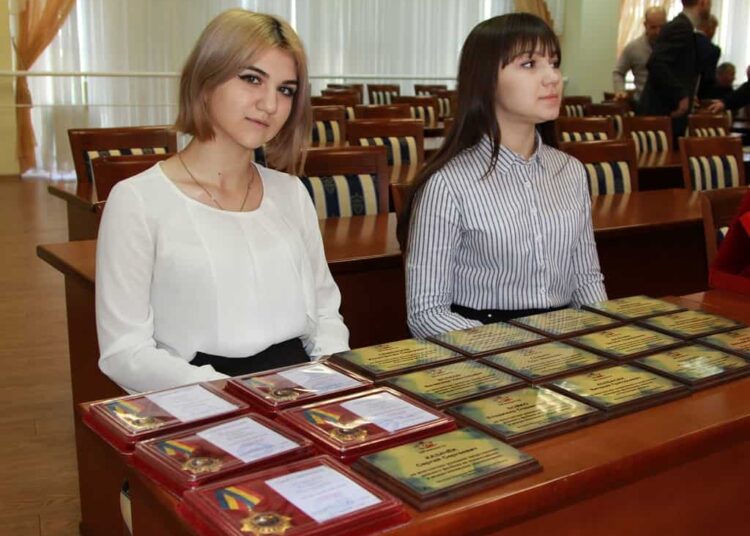 Кубок ЮФО команд любительской футбольной лиги 2004 год Футбол ЮФОСКФО Итоги Кубка МРО ЮФО по футболу любителей в 2004 году