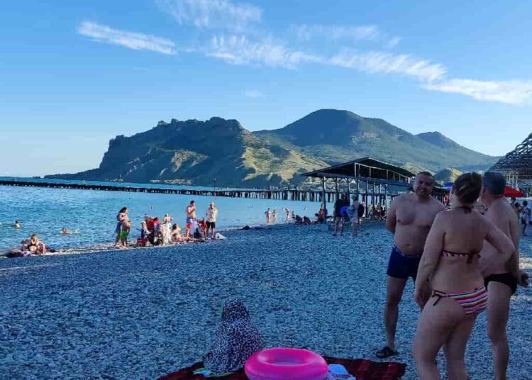 Приглашение в Крым на турнир по футболу