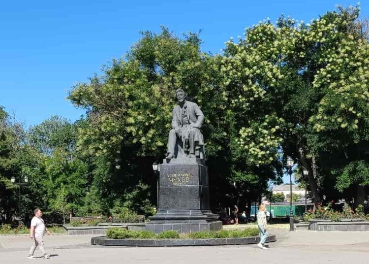 Таганрог предварительно лицензировали ПФЛ ЮГ 2005 Футбол ЮФОСКФО Получило ли Торпедо Таганрог лицензию ПФЛ на 2005 год