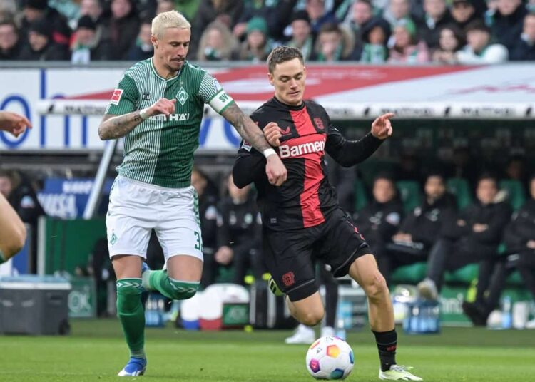 Байер лидирует в Бундеслиге ноябрь 2023 почему так Футбол ЮФОСКФО Байер опережает чемпиона Баварию после 12 туров Бундесли 2023