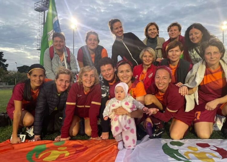 Футбольные мамы России кто стал чемпионом России в 2023 году Футбол ЮФОСКФО Суперкубок футбольных мам по футболу что за турнир женщин