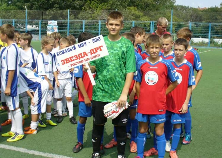 Детскоюношеское первенство по футболу в РостовенаДону Футбол ЮФОСКФО Развитие детско юношеского футбола в Ростове на Дону
