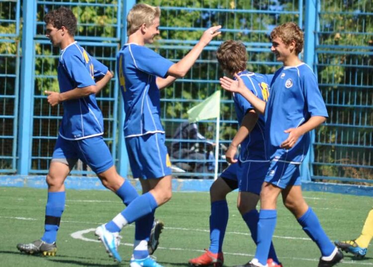 Громкие скандалы детскоюношеского футбола России Футбол ЮФОСКФО Скандалы юношеского футбола России