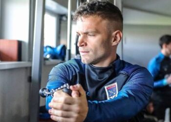 Употребляем спортпит для строения мышц тела девушки и мужчины